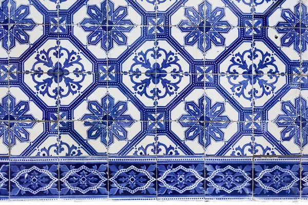 Handmade traditional Portugese Tile (azulejos), Lisbon, Europe — Stock Photo, Image