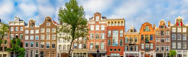 Panorámás Kilátás Híres Amszterdami Házakra Háztetőkre Nincs Logó Felirat Amszterdam — Stock Fotó
