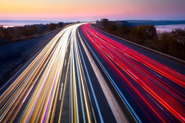 Jalan Dan Cahaya Mobil Jalan Waktu Matahari Terbenam Transportasi Latar — Stok Foto
