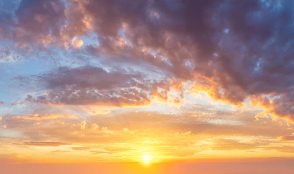 Ave Cielo Drammatico Sunrise Sunset Sky Con Sole Reale Nuvole — Foto Stock