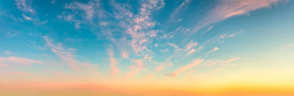 Gentle Romantic Pink Cirrus Clouds Dawn Sky Delicate Mood Sunrise — Stockfoto