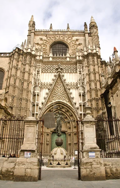 Kathedraal van Sevilla, Spanje. — Stockfoto