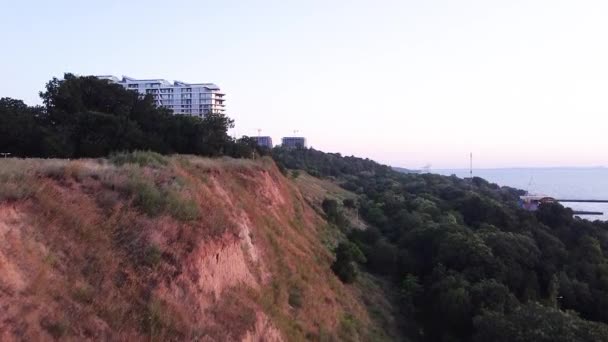 Odessa Ucrânia Edifícios Modernos Colinas Beira Mar Vista Panorâmica — Vídeo de Stock