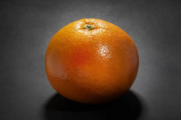 Grapefruit Isoliert Auf Schwarzem Hintergrund — Stockfoto