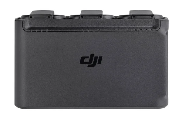 Dji Mavic Mini Drone Şarj Cihazı Beyaz Yolda Izole Edildi — Stok fotoğraf