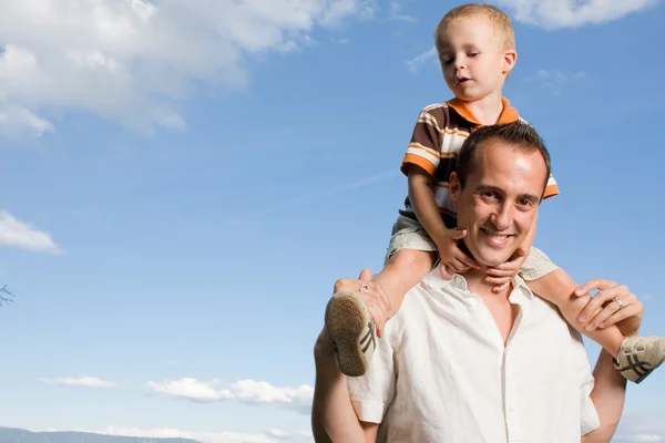 Father son piggy back — Stock Photo, Image