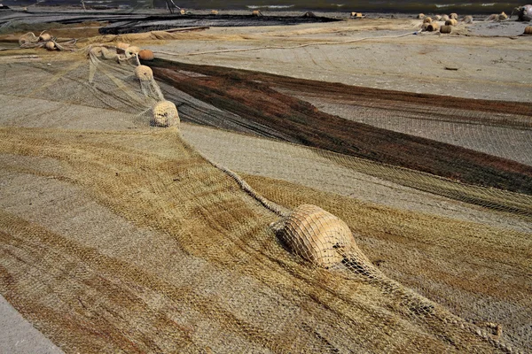 Fiskenät på stranden. — Stockfoto