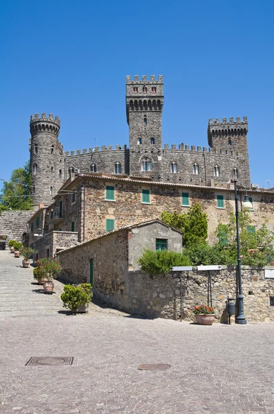 Hrad torre alfina. Lazio. Itálie. — Stock fotografie