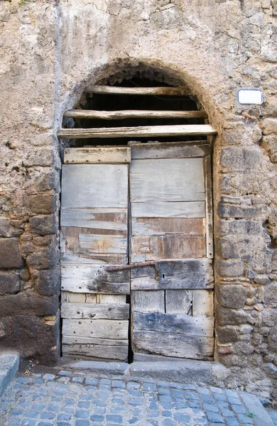 Wooden door. Ronciglione. Lazio. Italy. — Stock Photo, Image
