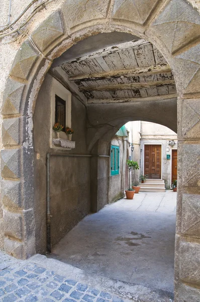 Para o beco. Soriano nel Cimino. Lazio. Itália . — Fotografia de Stock