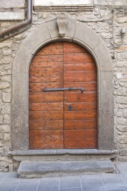 ahşap kapı. vitorchiano. Lazio. İtalya.