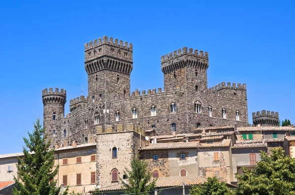 Hrad torre alfina. Lazio. Itálie. — Stock fotografie