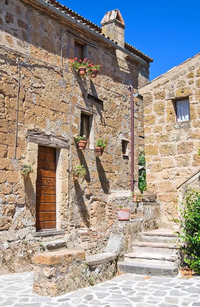 Une ruelle. Civita di Bagnoregio. Latium. Italie . — Photo