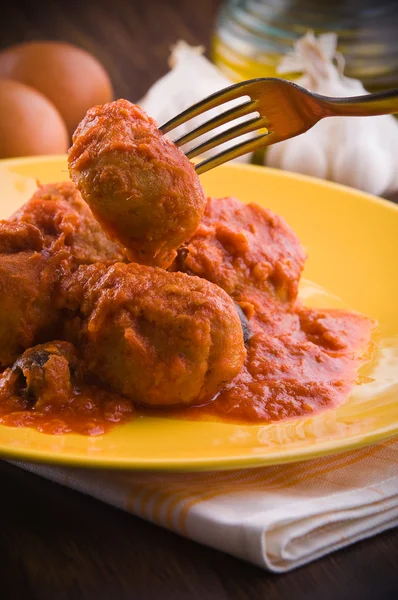 Polpette con salsa di pomodoro. — Foto Stock