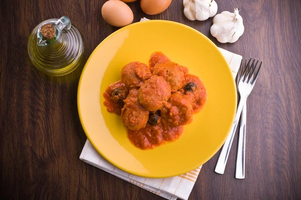 Polpette con salsa di pomodoro. — Foto Stock