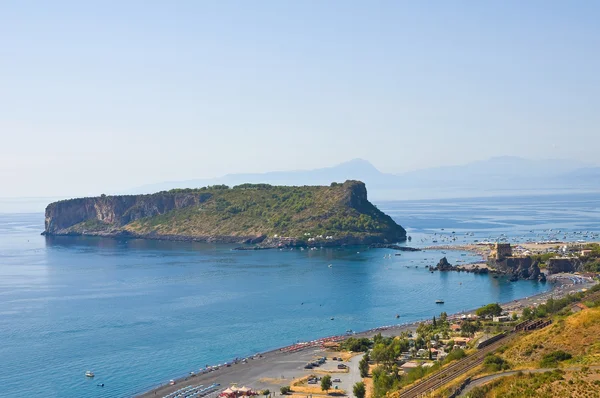 Panoramisch zicht van praia een merrie. Calabria. Italië. — Stockfoto
