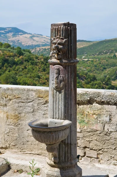 Brunnen. valsinni. Basilikata. Italien. — Stockfoto
