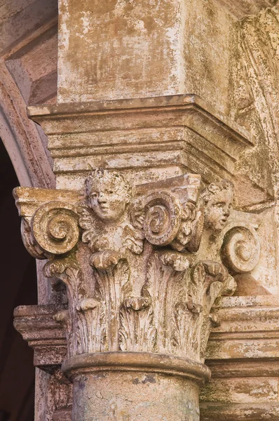 ・ ロミト宮殿。ガッリポリ。プーリア州。イタリア. — ストック写真