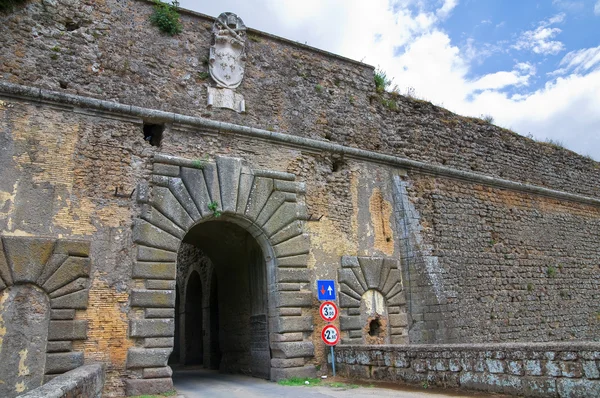 Porta romana. Nepi. Lazio. Italia . — Foto de Stock
