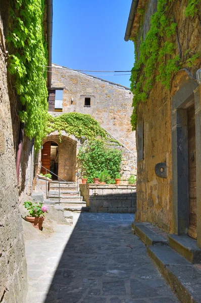 Para o beco. Civita di Bagnoregio. Lazio. Itália . — Fotografia de Stock