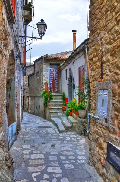 Para o beco. Valsinni. Basilicata. Itália . — Fotografia de Stock