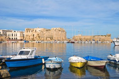 Gelibolu 'nun panoramik görüntüsü. Puglia. İtalya.
