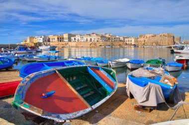 Gelibolu 'nun panoramik görüntüsü. Puglia. İtalya.