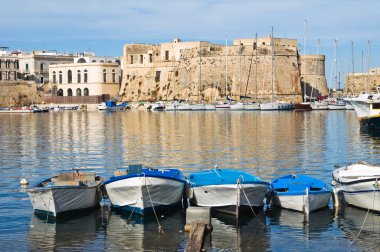 Gelibolu 'nun panoramik görüntüsü. Puglia. İtalya.