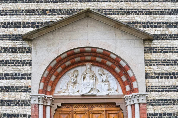 Kyrkan av St savino. rezzanello. Emilia-Romagna. Italien. — Stockfoto