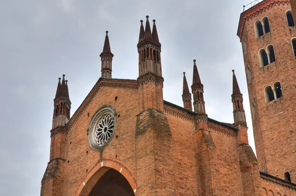 Basílica de São Antonino. Piacenza. Emilia-Romagna. Itália . — Fotografia de Stock