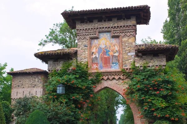 Grazzano görünümünü visconti. Emilia romagna. İtalya. — Stok fotoğraf