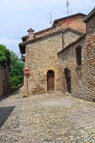 Altid på vej. Det er Castell 'arquato. Emilia-Romagna. Italien . - Stock-foto