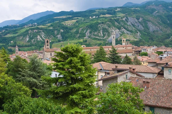 Panoramatický pohled na bobbio. Emilia-Romagna. Itálie. — Stock fotografie