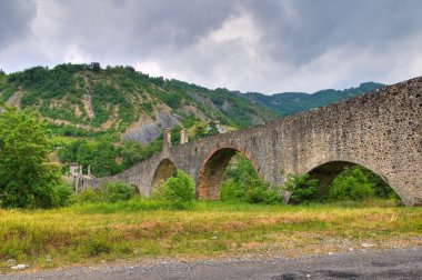 Kambur Köprüsü. Bobbio. Emilia-Romagna. İtalya.