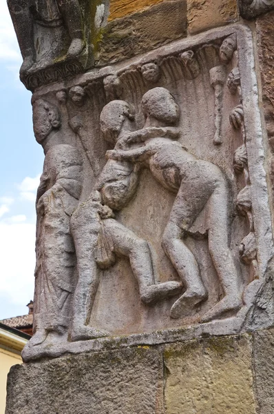 Iglesia parroquial de Fornovo di Taro. Emilia-Romaña. Italia . —  Fotos de Stock