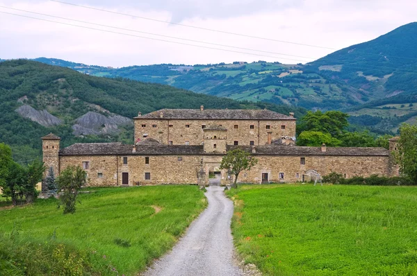 Slottet av golaso. Varsi. Emilia-Romagna. Italien. — Stockfoto