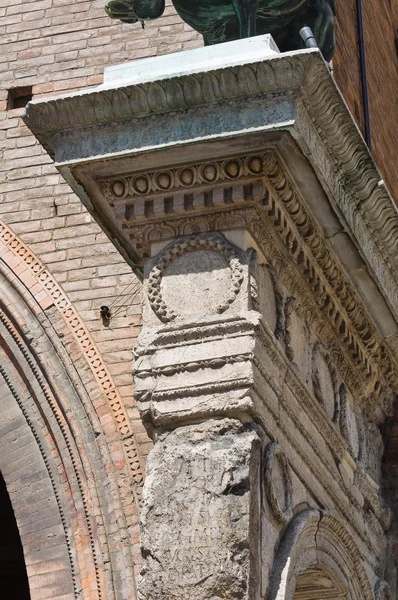 Rathausbau. Ferrara. Emilia-Romagna. Italien. — Stockfoto