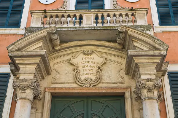 Paleis van de bisschop. Ferrara. Emilia-Romagna. Italië. — Stockfoto