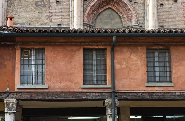 Loggia, a kereskedők. Ferrara. Emilia-Romagna. Olaszország. — Stock Fotó