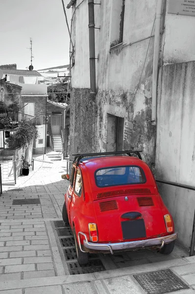 Para o beco. Deliceto. Puglia. Itália . — Fotografia de Stock