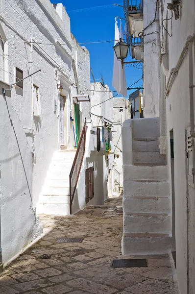 En gränd. Mottola. Apulien. Italien. — Stockfoto