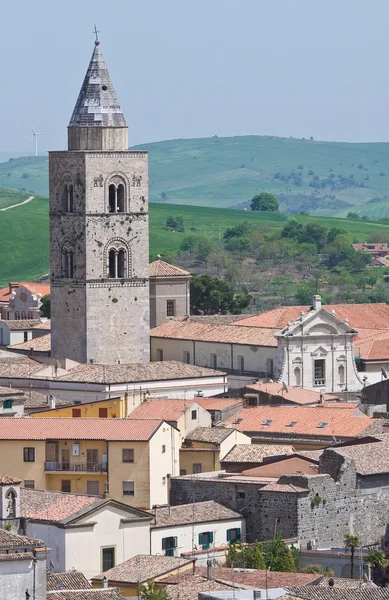 Panoramisch zicht van melfi. Basilicata. Italië. — Stockfoto