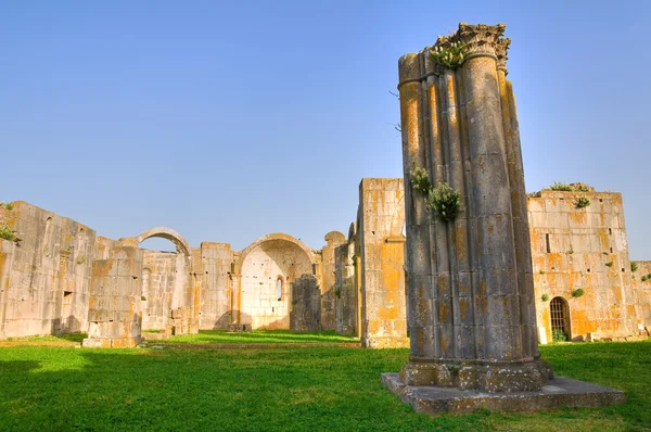 Kirche von ss. Dreifaltigkeit. Venosa. Basilikata. Italien. — Stockfoto