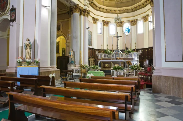 Fostrar kyrkan av antagandet. Ceglie messapica. Puglia. Italien. — Stockfoto