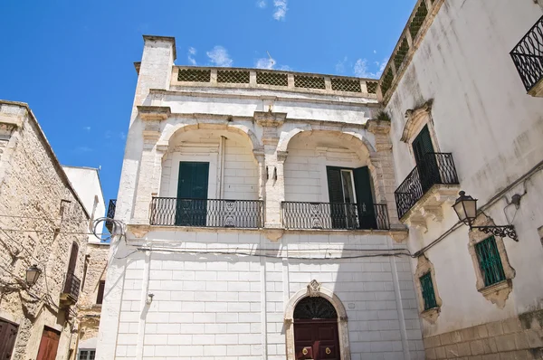 Palazzo Allegretti. Ceglie Messapica. Puglia. Italia . — Foto Stock