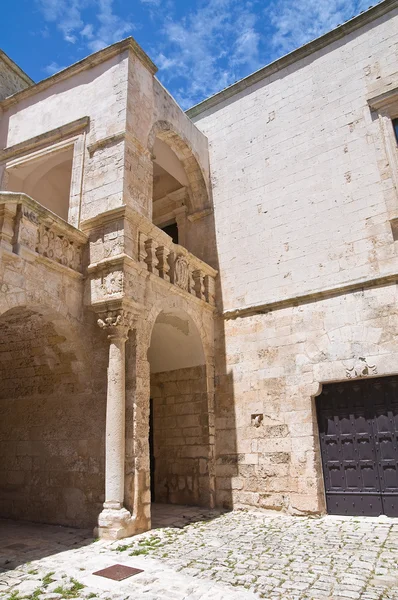 Castillo ducal. Ceglie Messapica. Puglia. Italia . —  Fotos de Stock