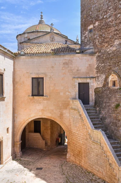 Knížecí hrad. Ceglie messapica. Puglia. Itálie. — Stock fotografie