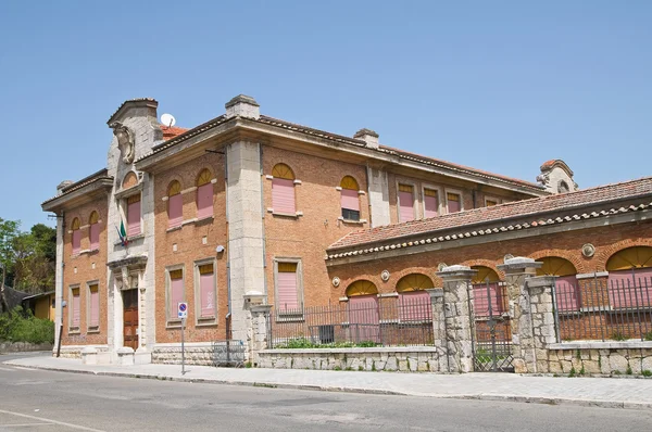 Historický palác. Melfi. Basilicata. Itálie. — Stock fotografie