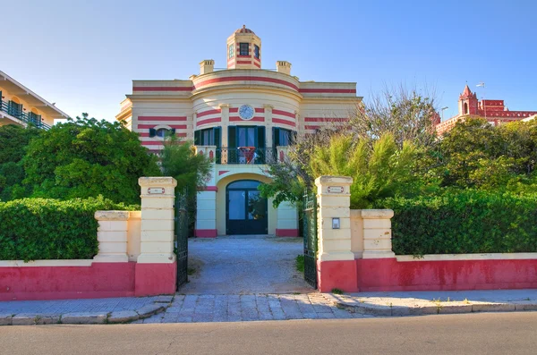 A Villa meridiana. santa maria di Leuca településektől. Puglia. Olaszország. — Stock Fotó