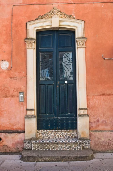 Palacio histórico. Presicce. Puglia. Italia . — Foto de Stock